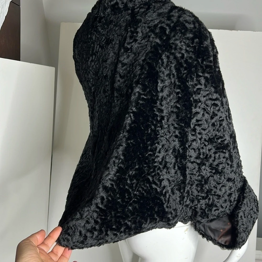 Vintage Sz 4-10 Open Black Persian Lamb Cape Jacket Front Hooks Flowy Back